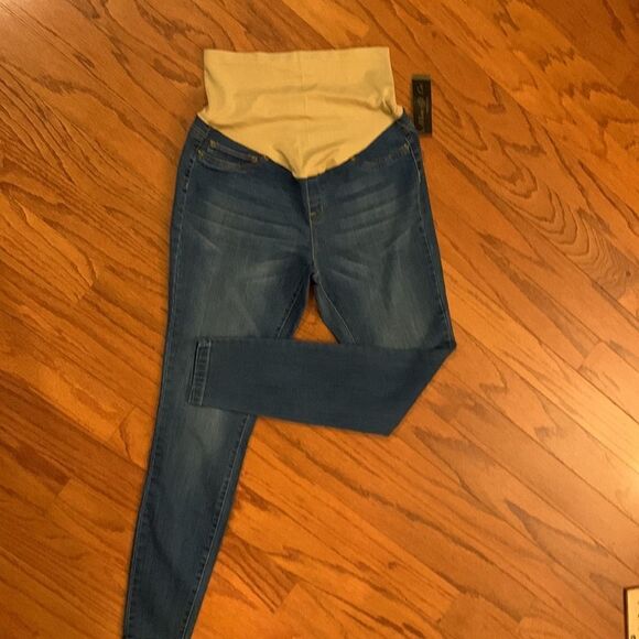 Mom & Co Maternity size medium NWT skinny jeans & very stretchy - Picture 1 of 9